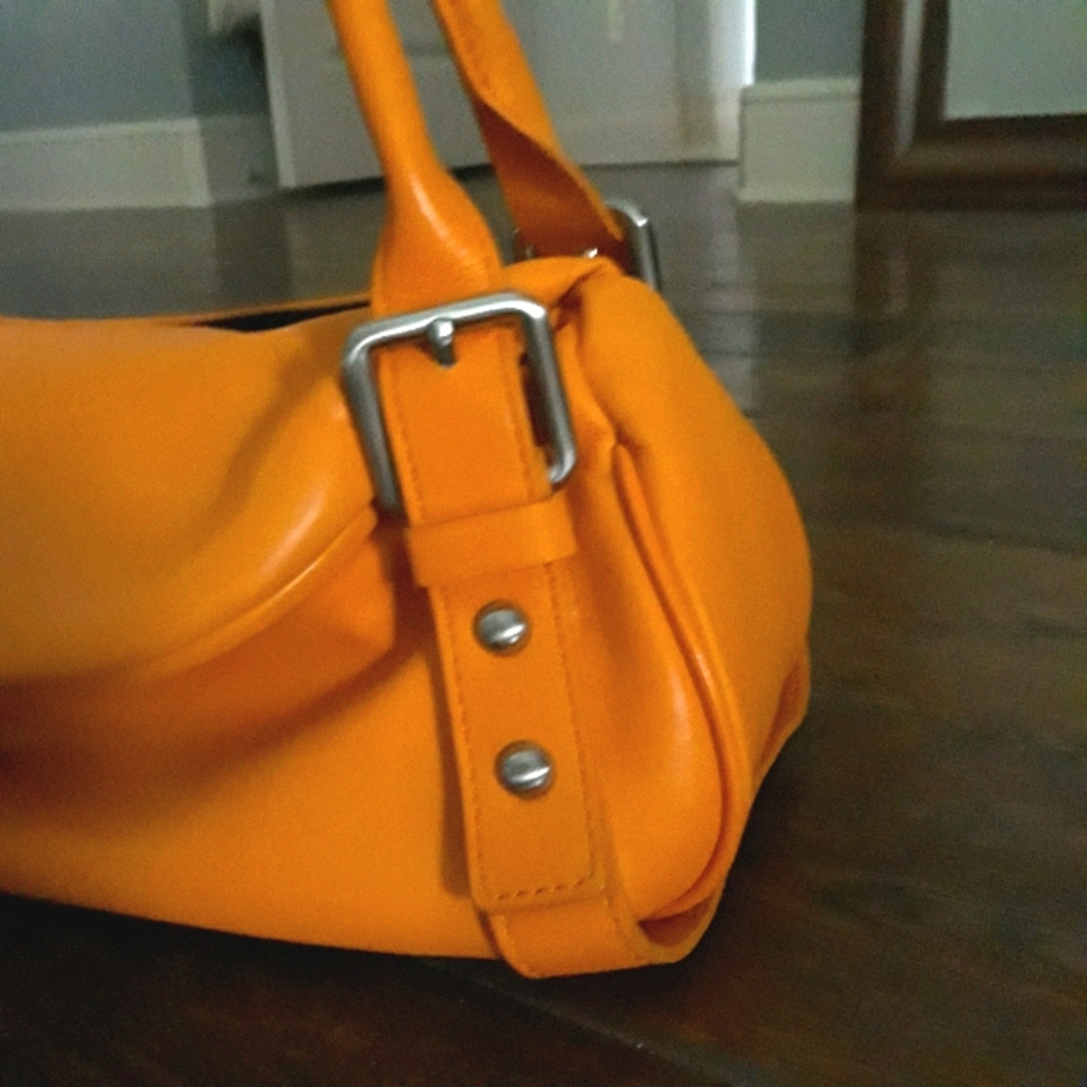 Handbag - Picture 2 of 4